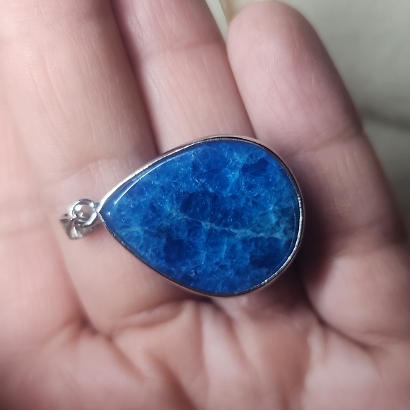 Blue Apatite Pendant AAA - Picture 3 of 4